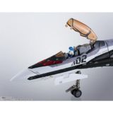 DX超合金 劇場版VF-31F ジークフリード(メッサー・イーレフェルト/ハヤテ・インメルマン搭乗機)